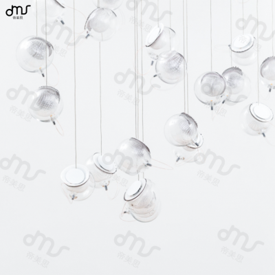 帝美斯復(fù)式樓樓梯燈后現(xiàn)代個(gè)性玻璃吊燈設(shè)計(jì)師新款簡(jiǎn)約水晶吊燈