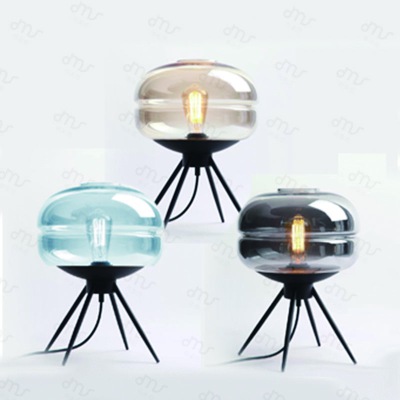 北歐簡約時(shí)尚臺燈